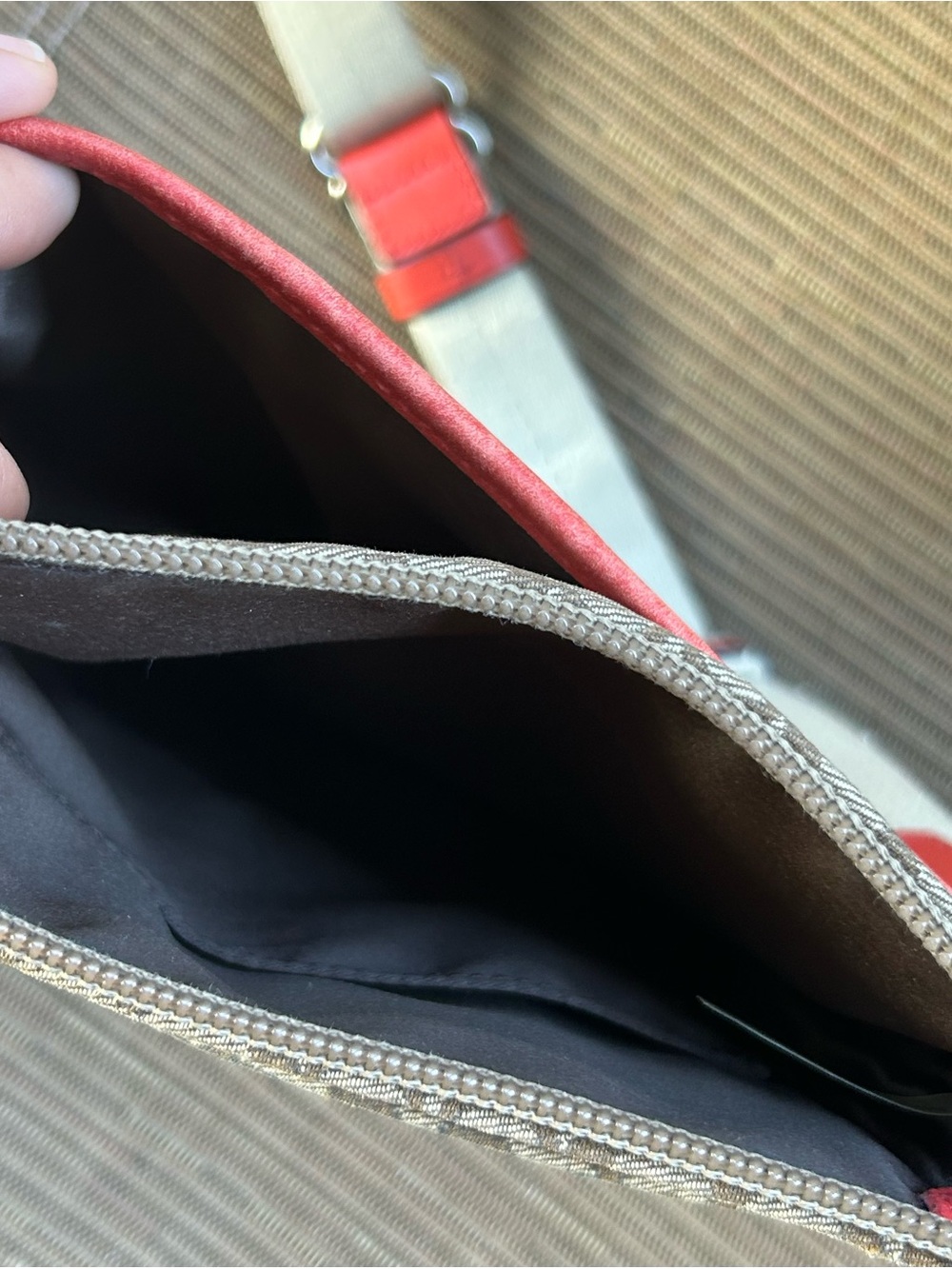 Coach Signature striped Carnelian Swingpack Crossbody - Picture 12 of 16